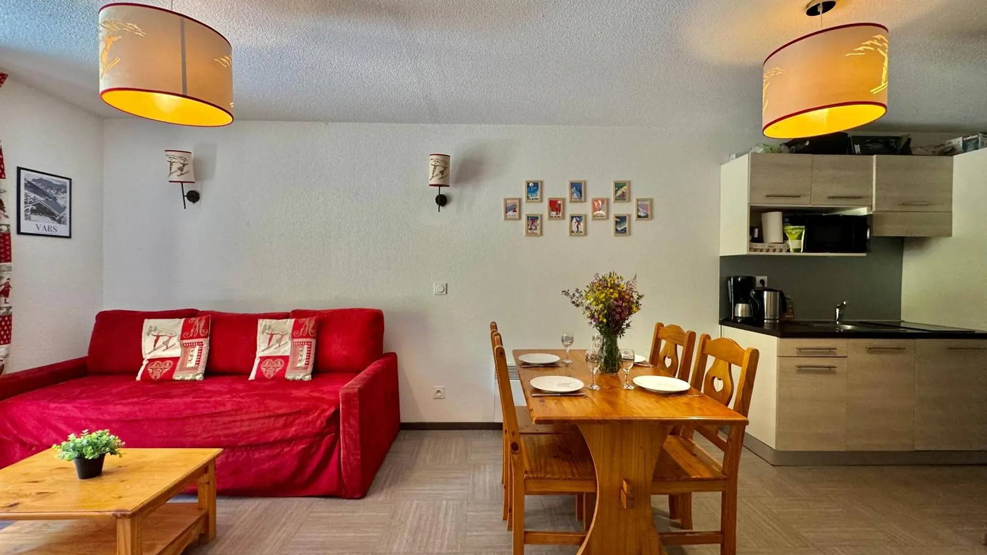 Appartement Vars Sur Les Pistes De Ski Avec Piscine Sainte-Marie